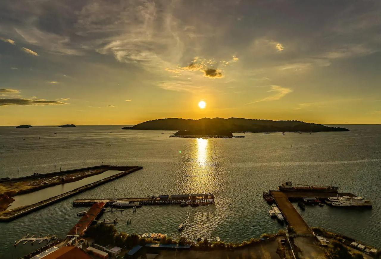 Jesselton Quay Sea View Hotell Kota Kinabalu Eksteriør bilde