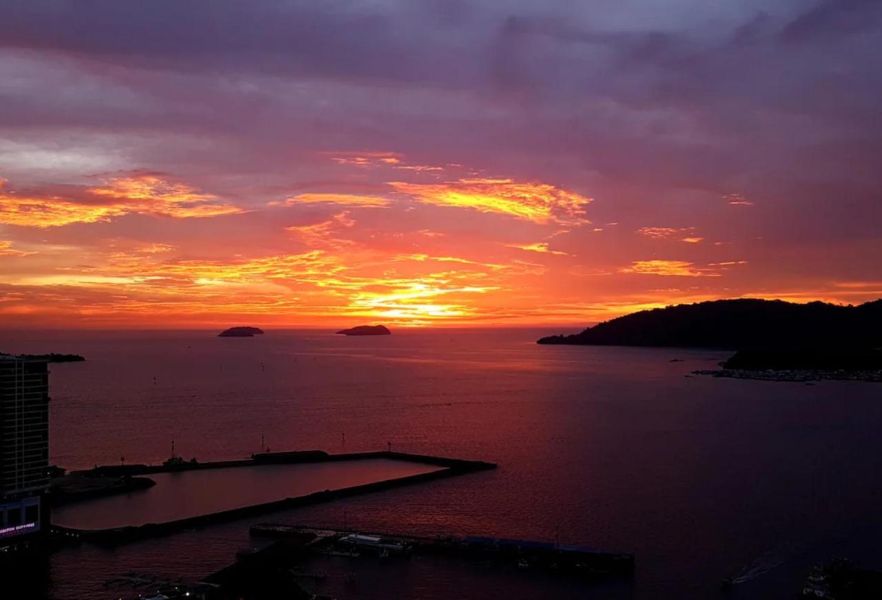 Jesselton Quay Sea View Hotell Kota Kinabalu Eksteriør bilde