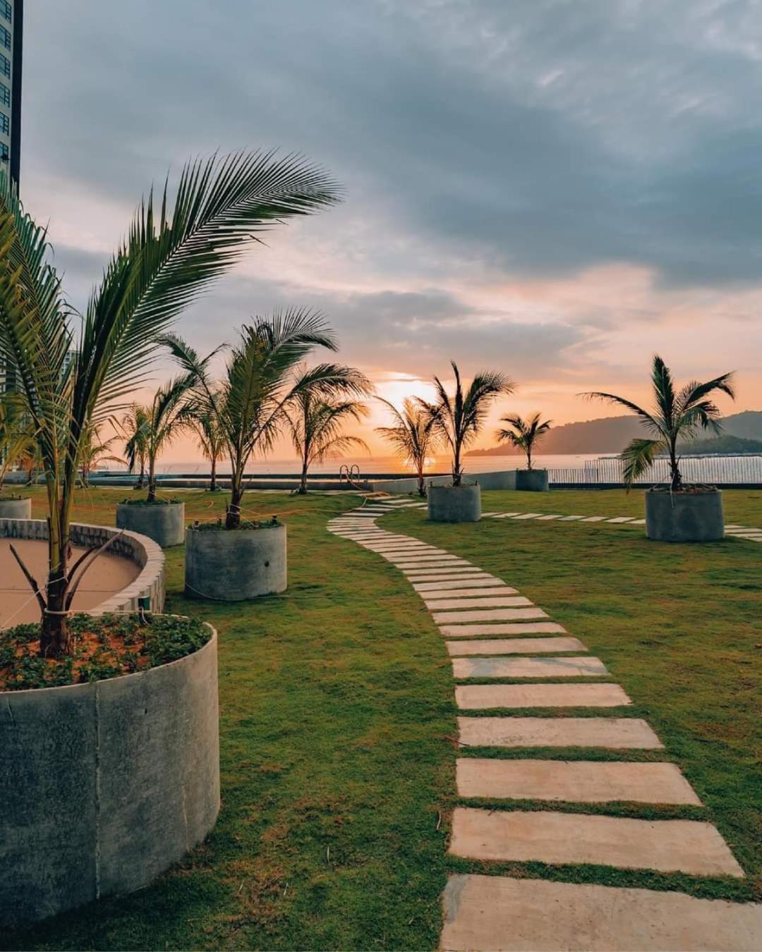 Jesselton Quay Sea View Hotell Kota Kinabalu Eksteriør bilde
